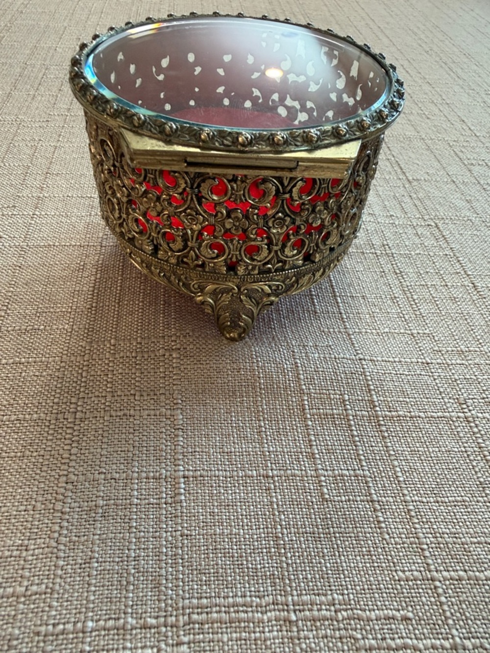 Antique-Style Brass Filigree Trinket Jewelry Box glass lid vintage Japan - Picture 6 of 9
